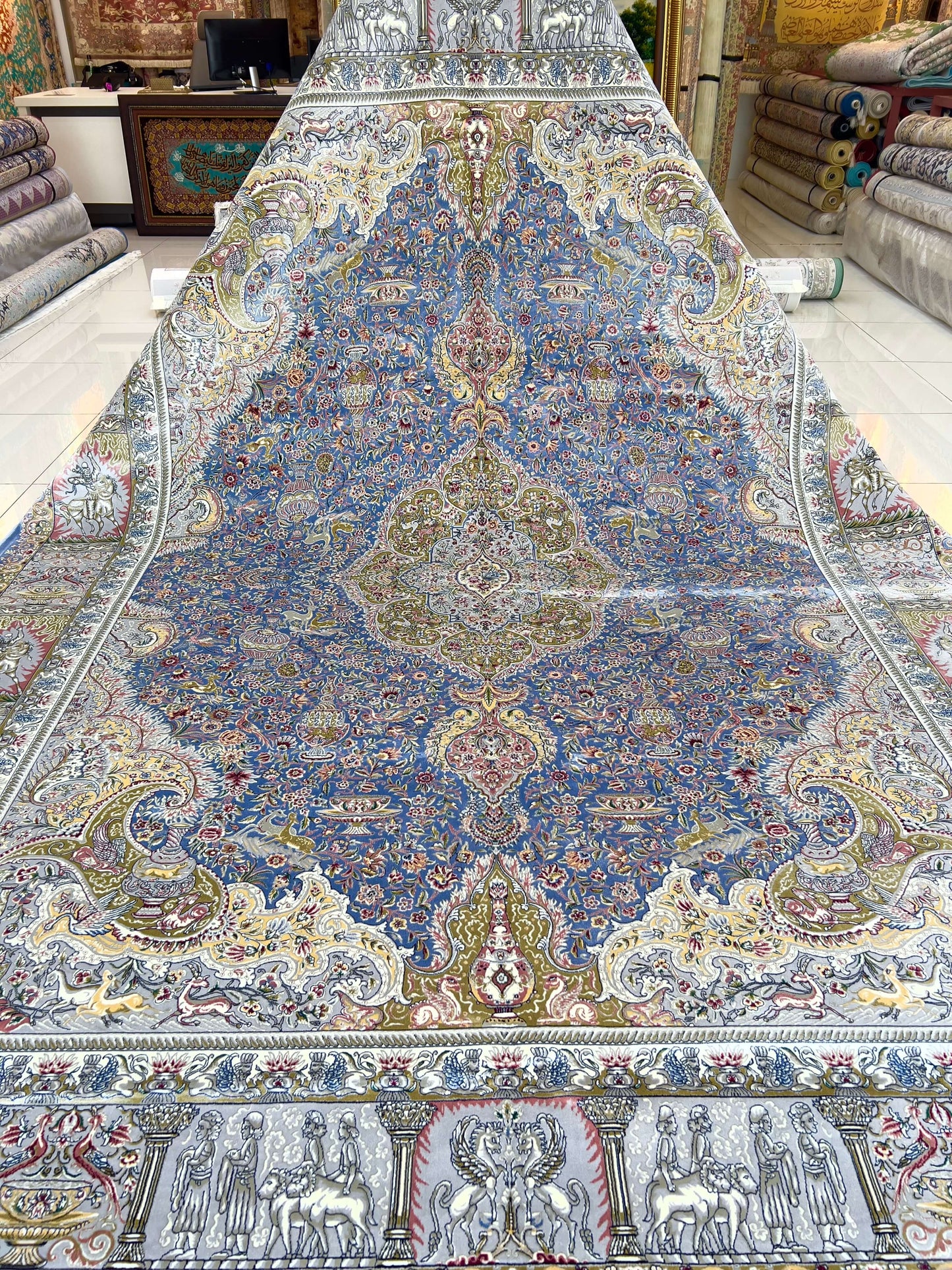 Takht-e-Jamshid Rug