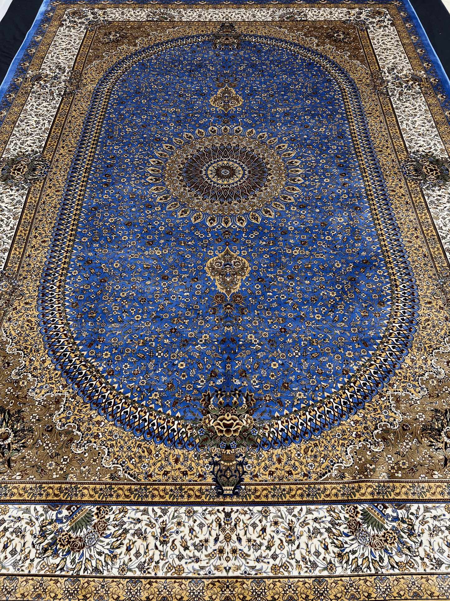 Blue Sapphire Ornament Rug