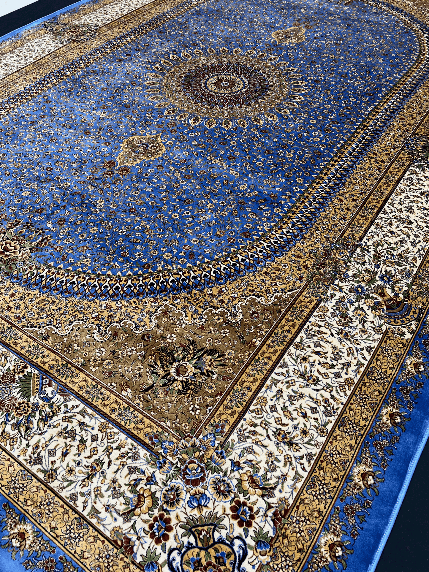 Blue Sapphire Ornament Rug