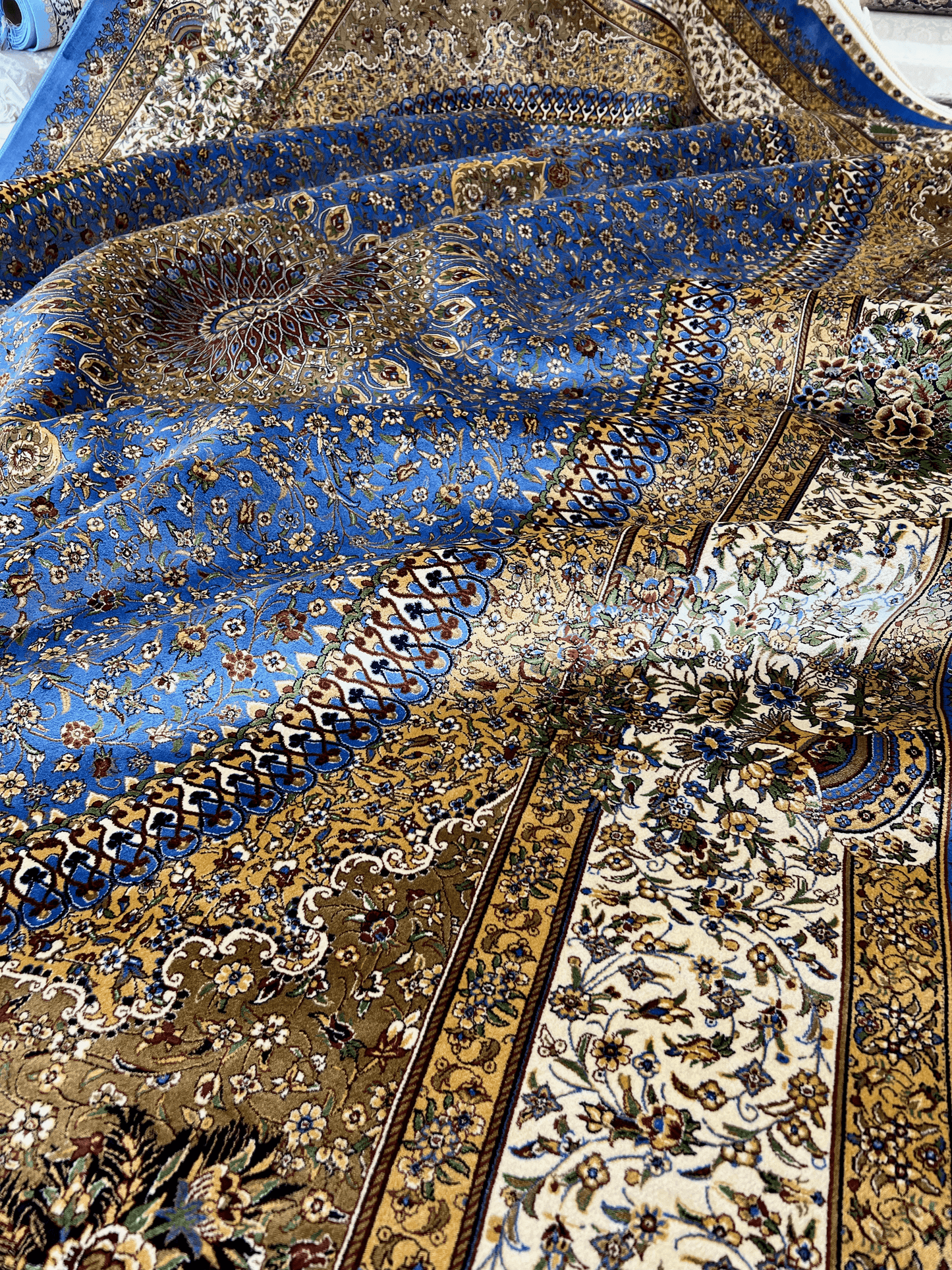 Blue Sapphire Ornament Rug