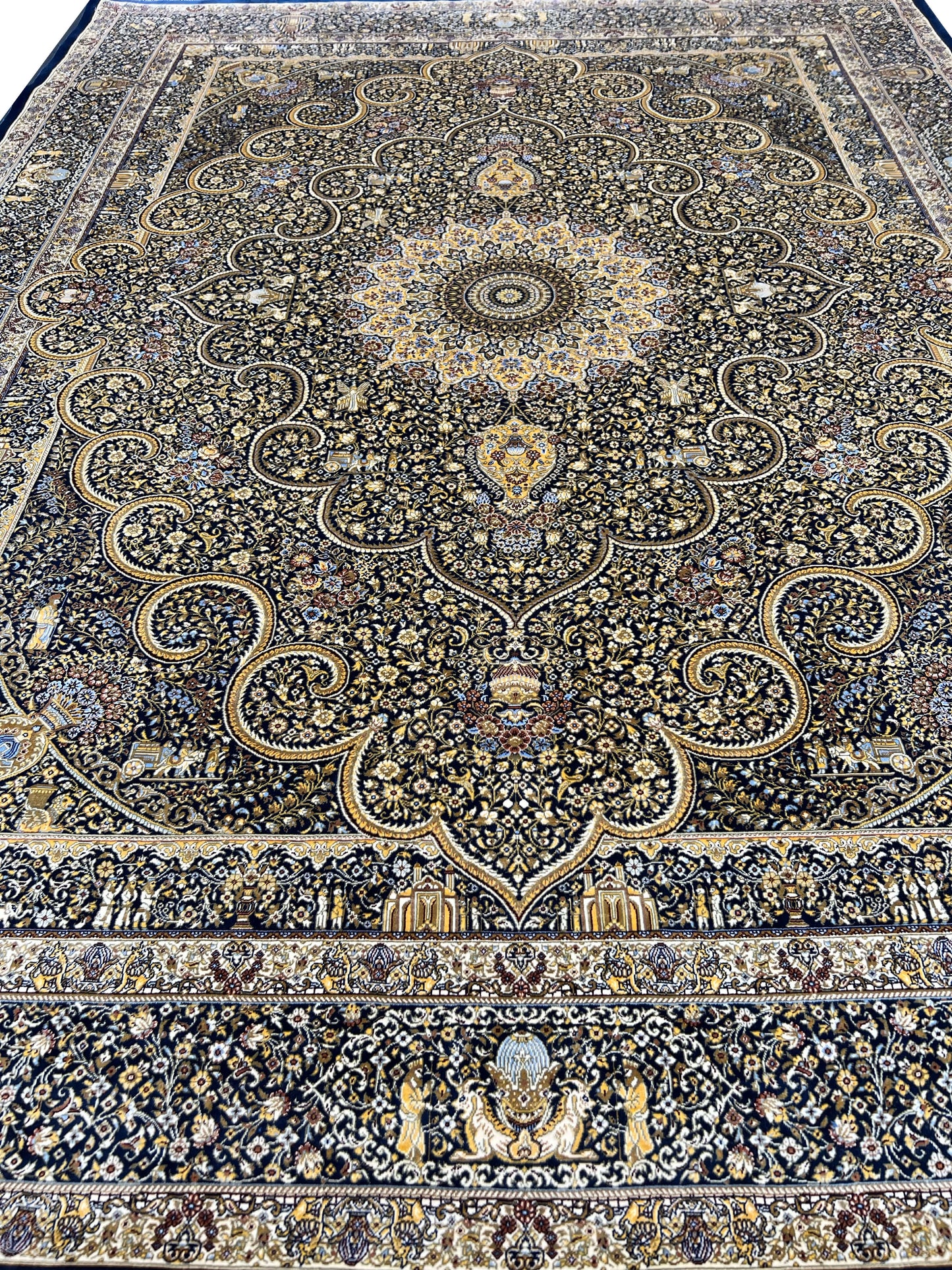 Grand Regal Rug