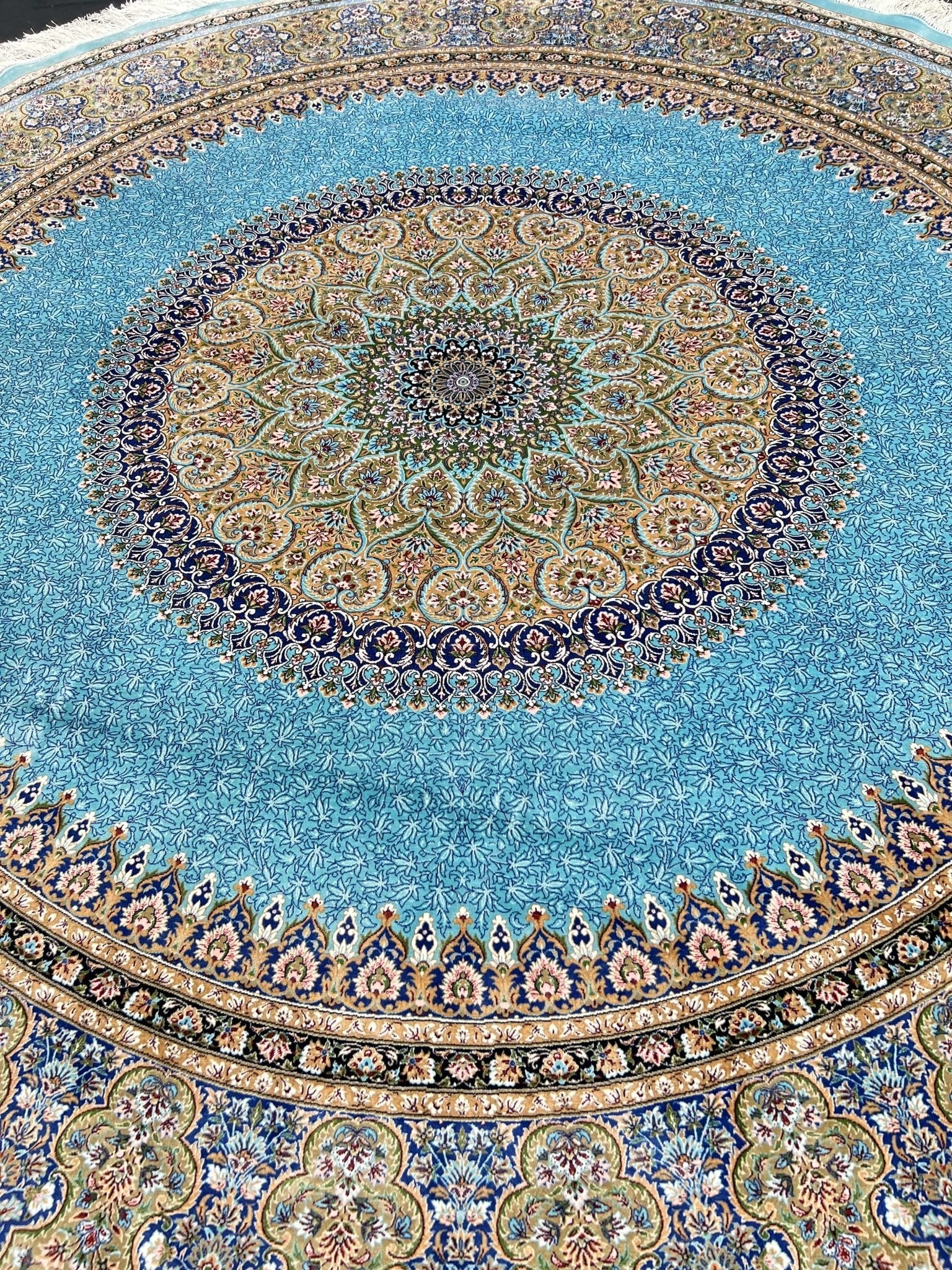 Blue Gaz Round Silk Rug